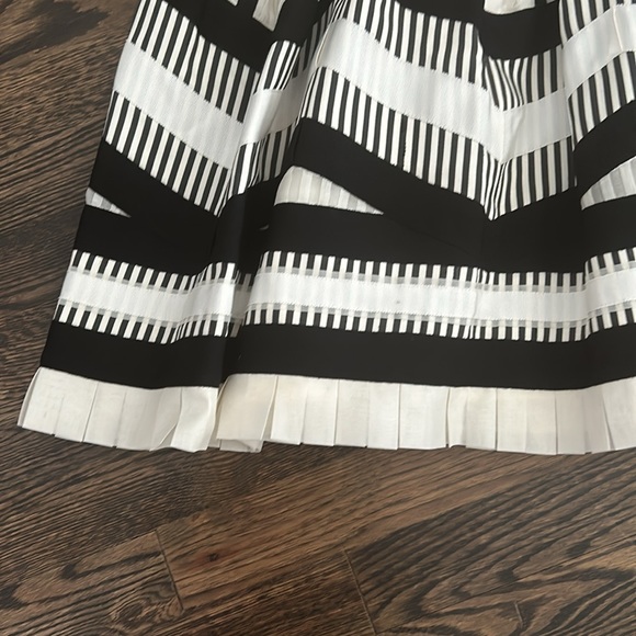 Vintage DVF cocktail dress. Size 4 - Picture 3 of 6